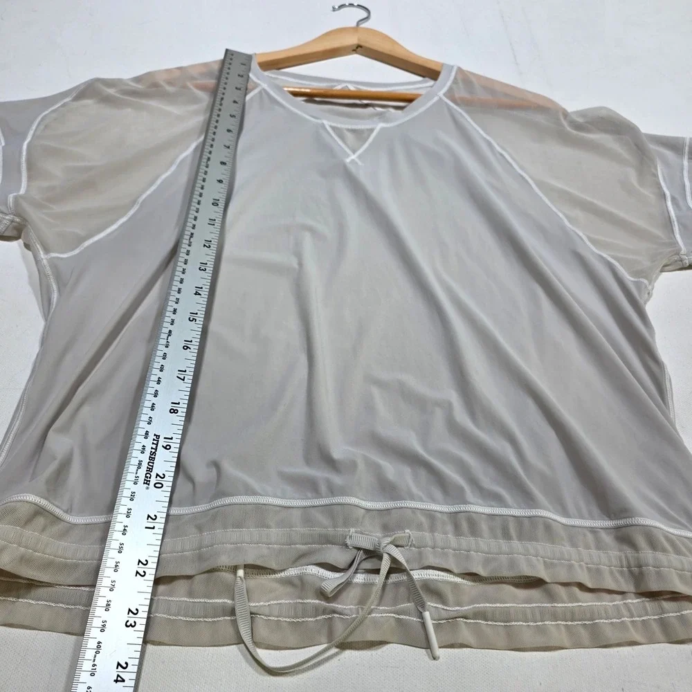 Lululemon Mesh Panel Athletic Top Women M/L Gray Short Sleeve Gym Training Shirt